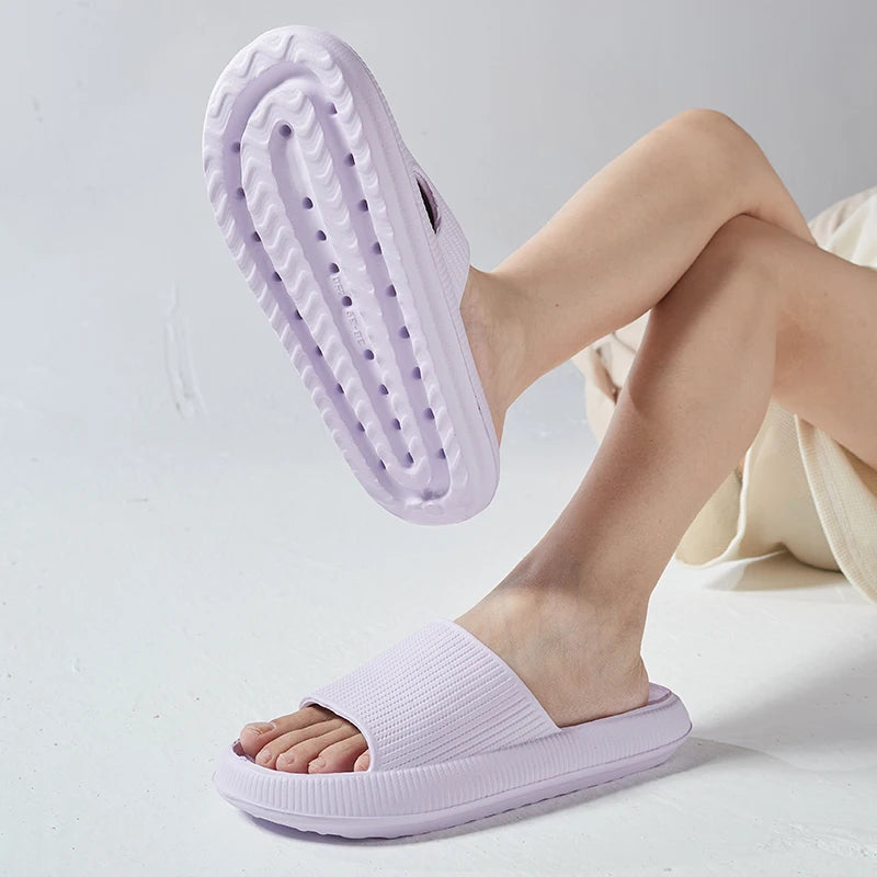 Chinelo nas Nuvens – Experimente o Conforto de Caminhar nas Nuvens